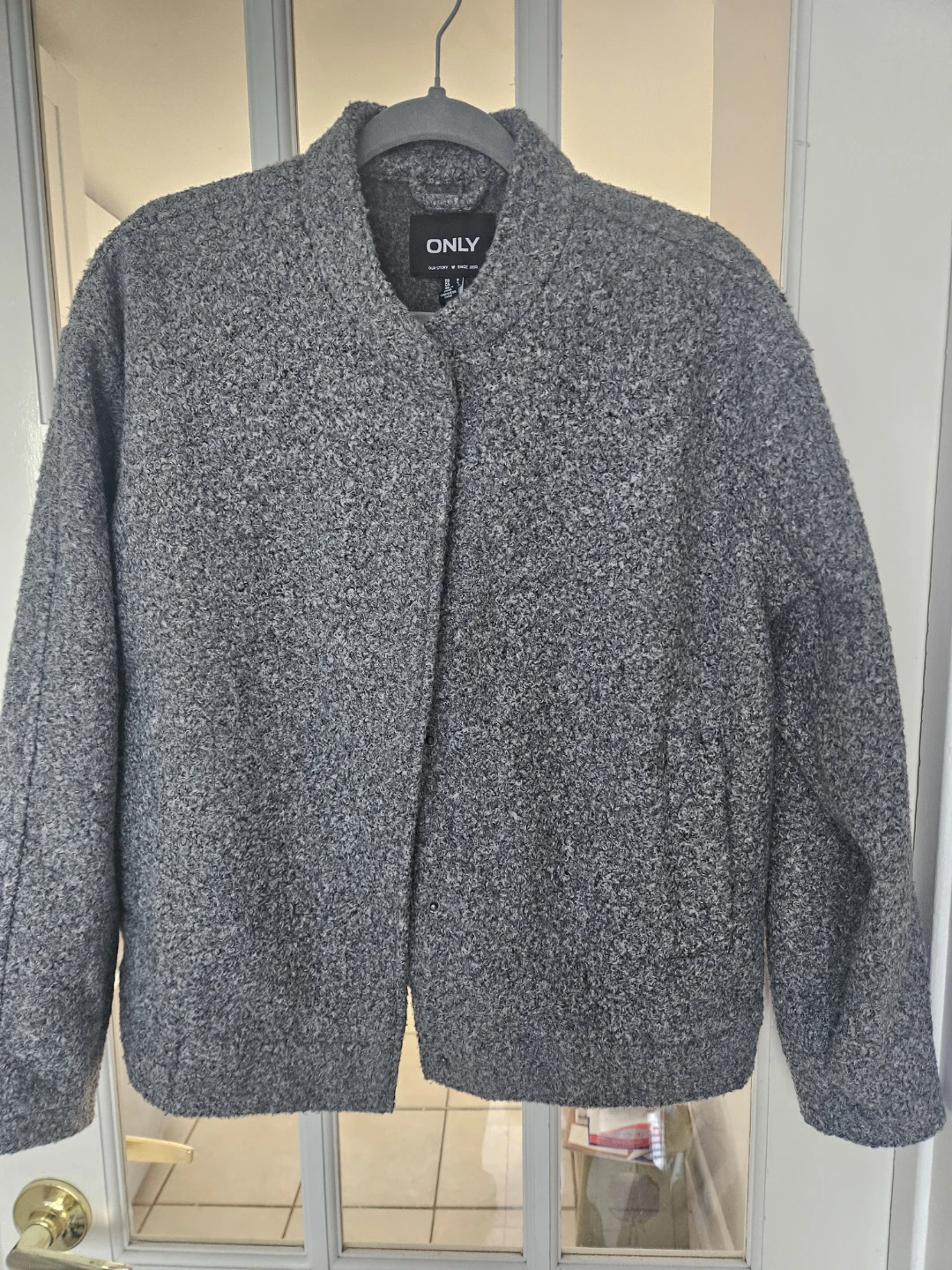Women’s Size S – New Winter Jacket & Clothes**delivery possible*
