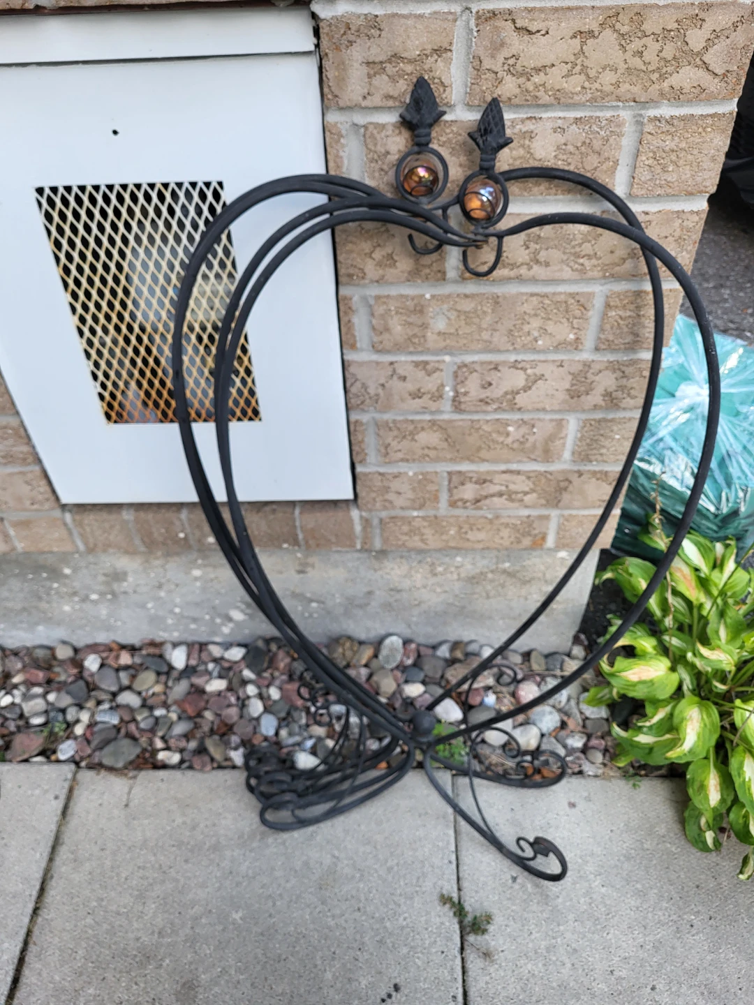 Two Metal Heart Plant Stand - photo 3