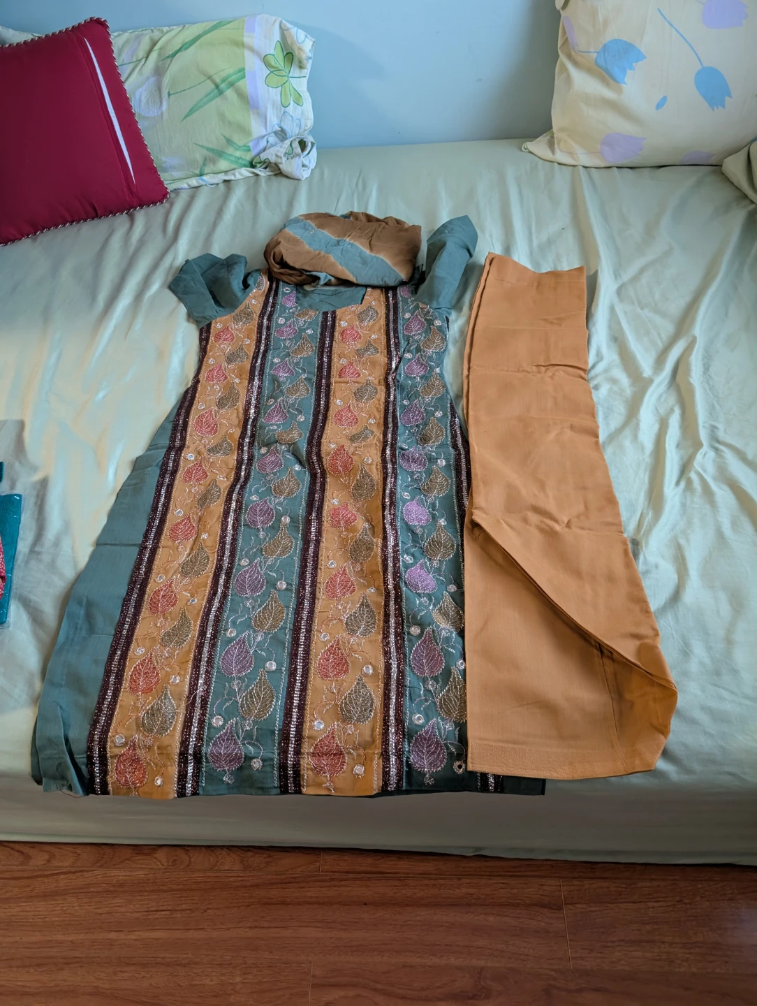 Indian Salwar Kameez Suits - Three Piece Outfits $40for 3 suits - photo 3