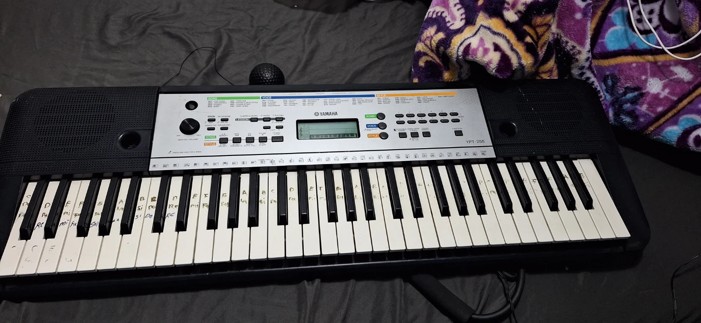 Yamaha YPT-255 Portable Keyboard