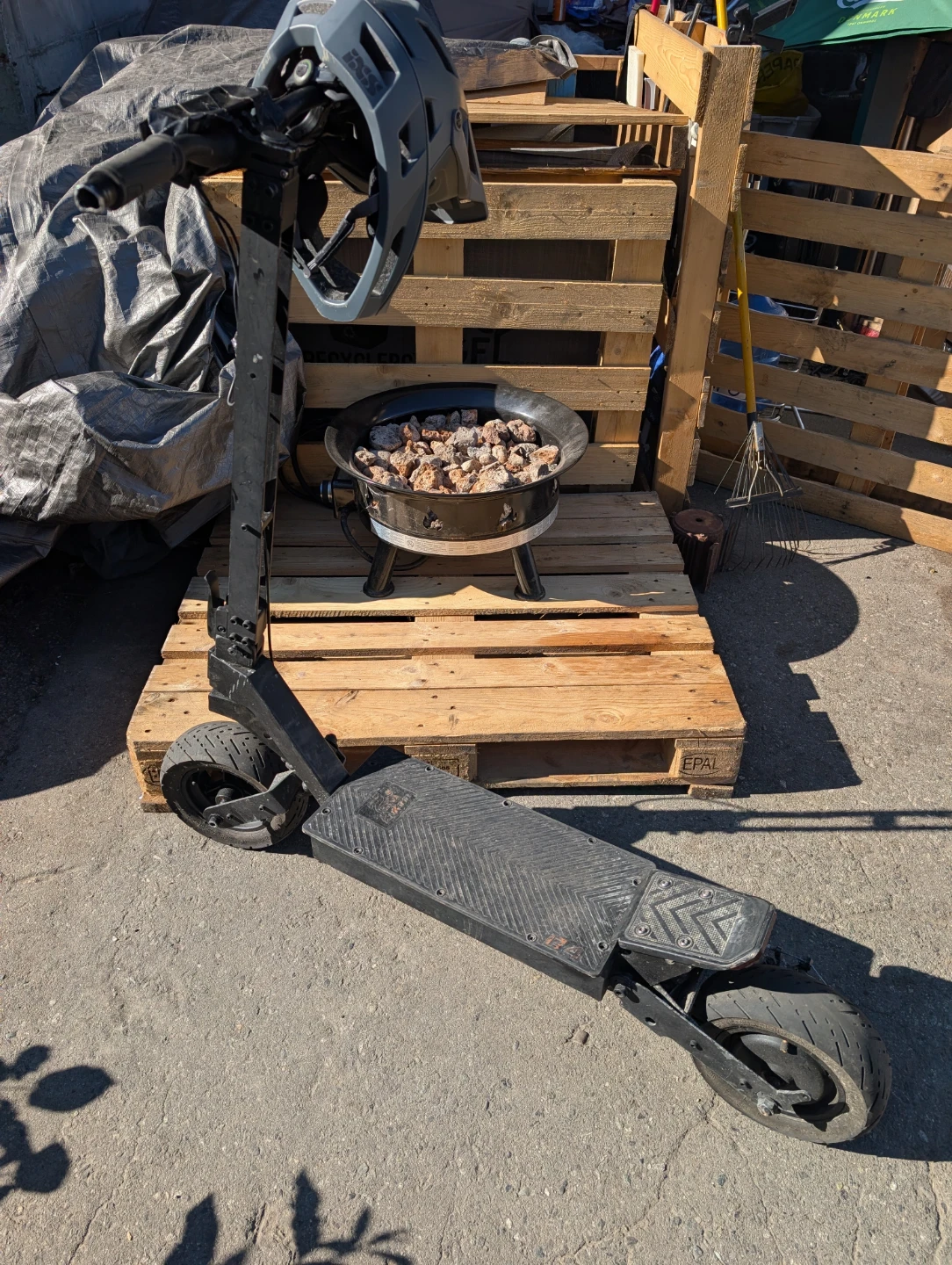 Black Propane Fire Pit with Lava Rocks - photo 5
