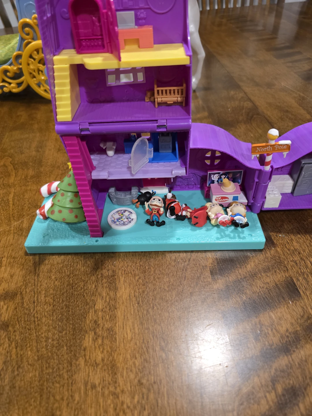 Polly Pocket North Pole Toy Playset - photo 4