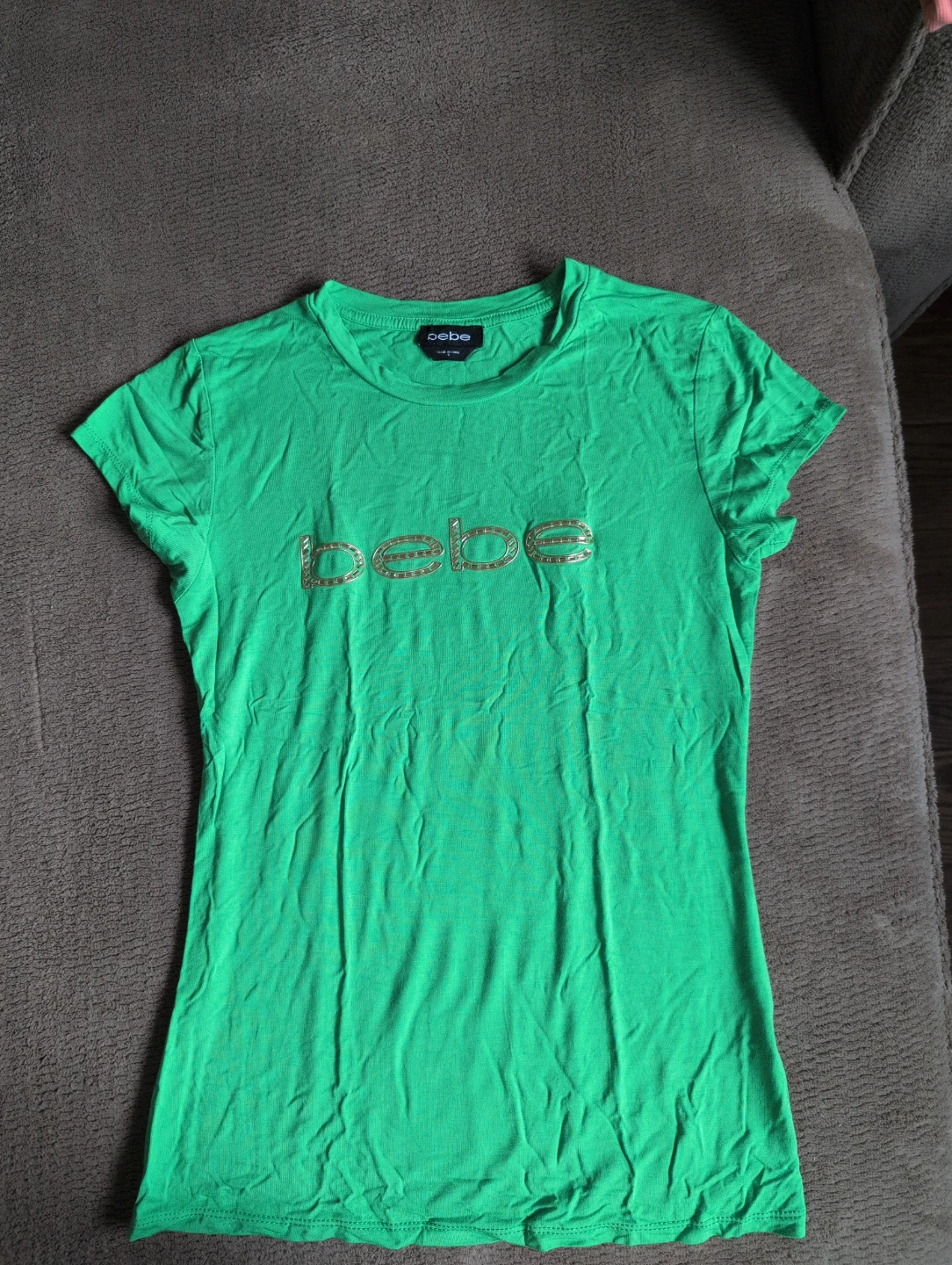 Bebe green t-shirt with logo