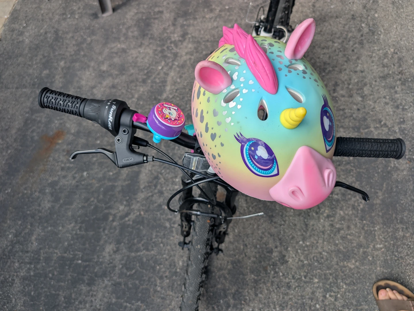 Nakamura kids' bike with unicorn helmet - photo 3