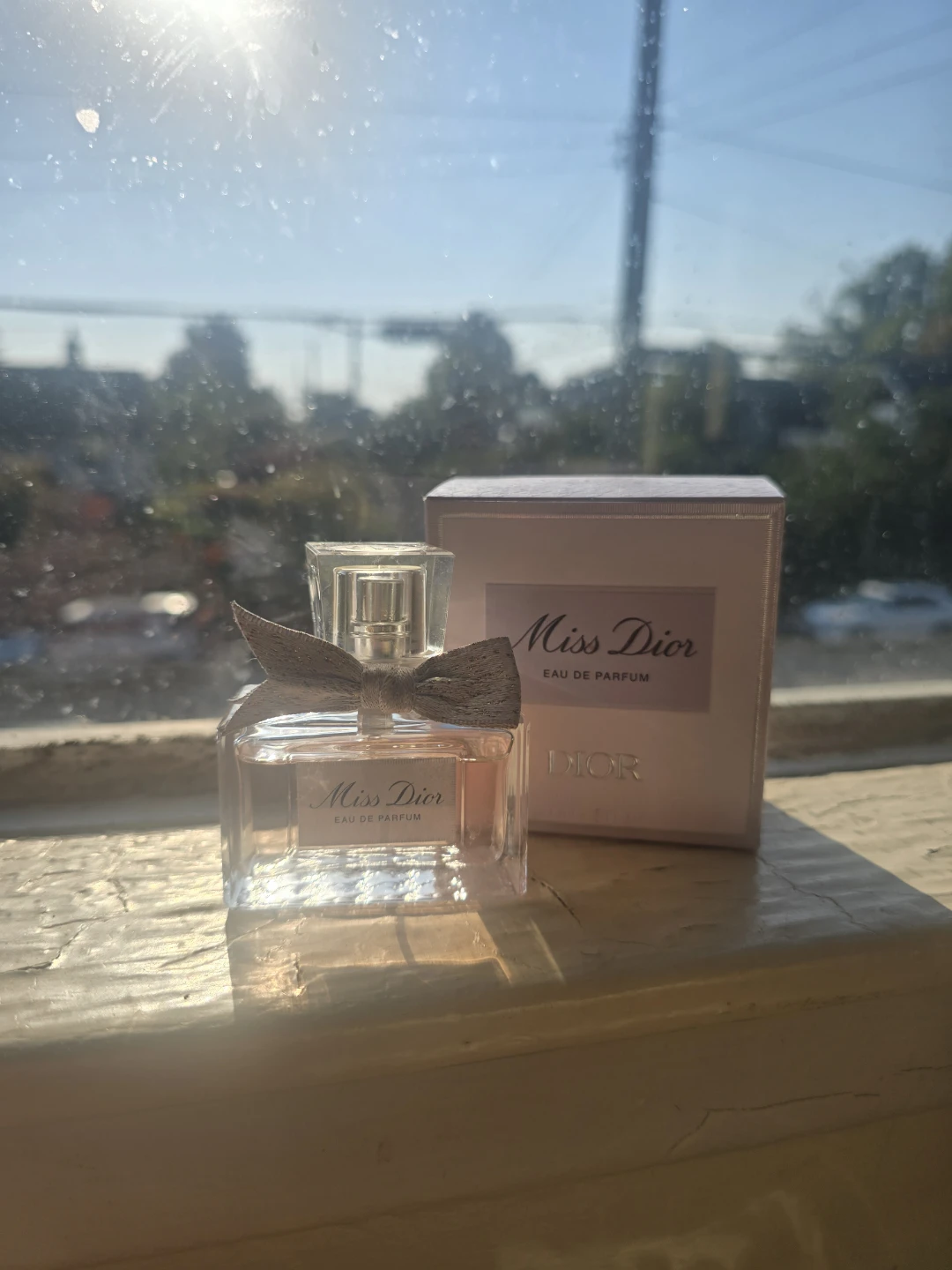 Miss Dior Eau de Parfum 30 ml (slightly used) with the box. - photo 4