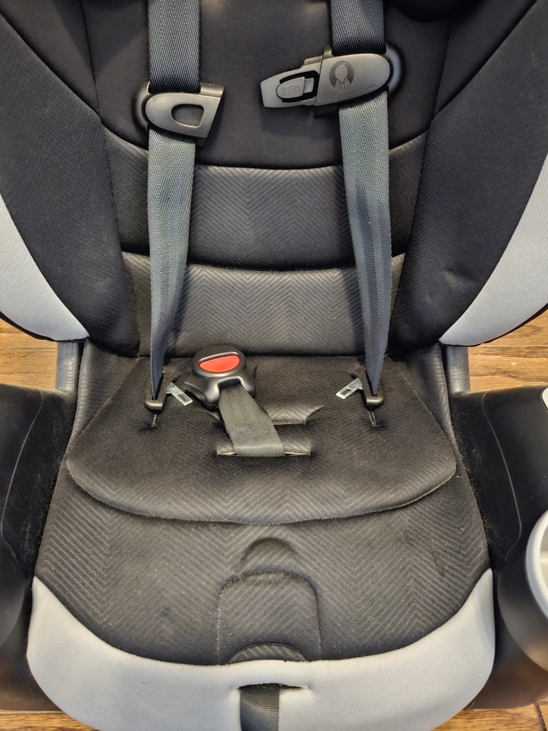Evenflo Maestro Sport booster carseat - photo 2