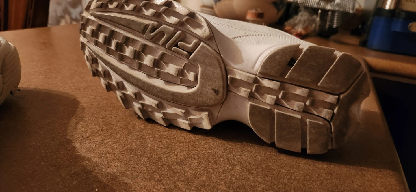 White Fila Disruptor II Sneakers - photo 3