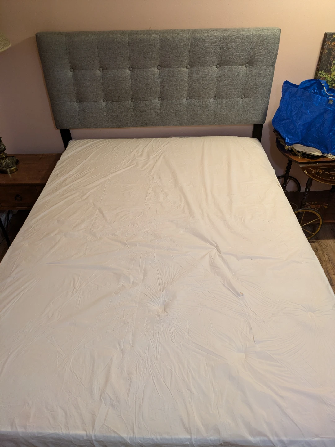 Gray queen sized bed - photo 2