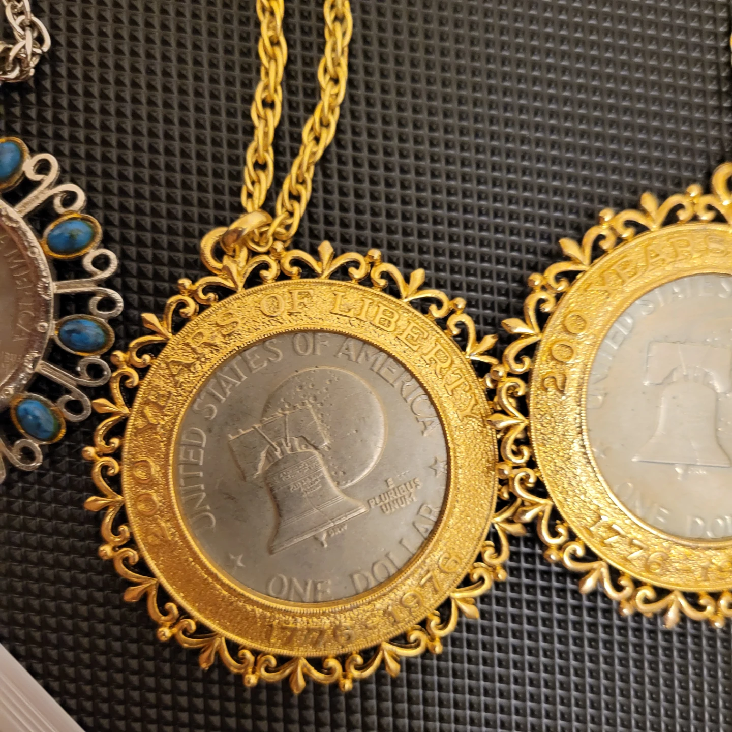 Vintage Coin Pendants (1776-1976) - photo 3