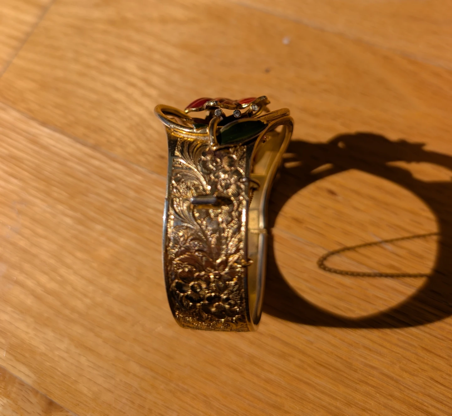 Vintage Gold Toned Floral Bangle - photo 2