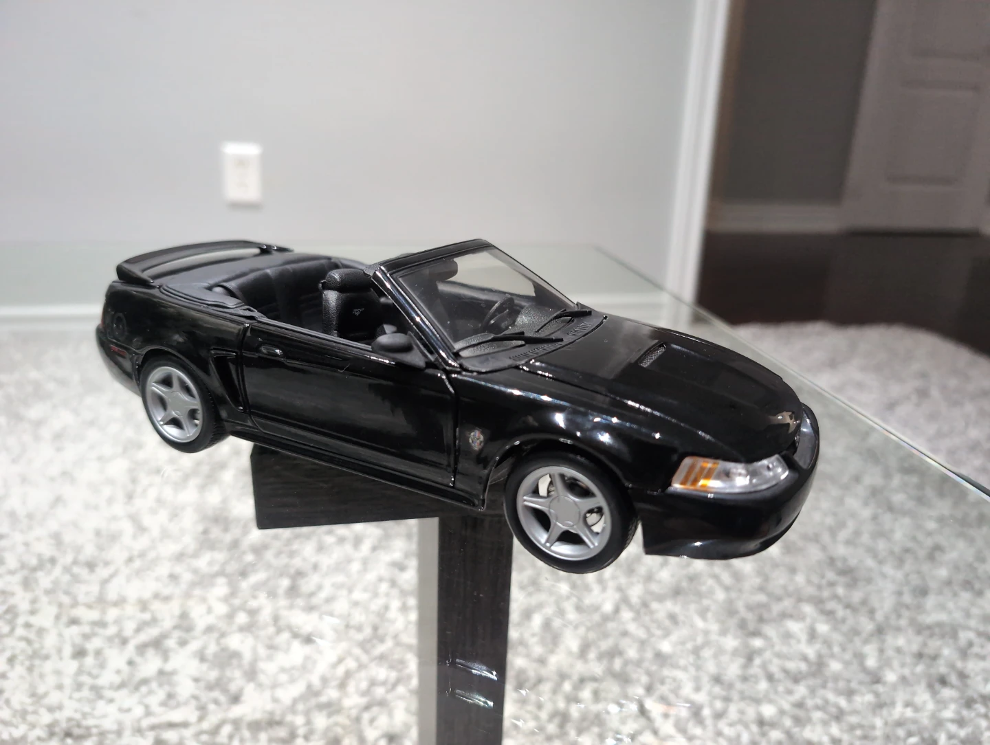 Black Ford Mustang GT Convertible Model Car - photo 2