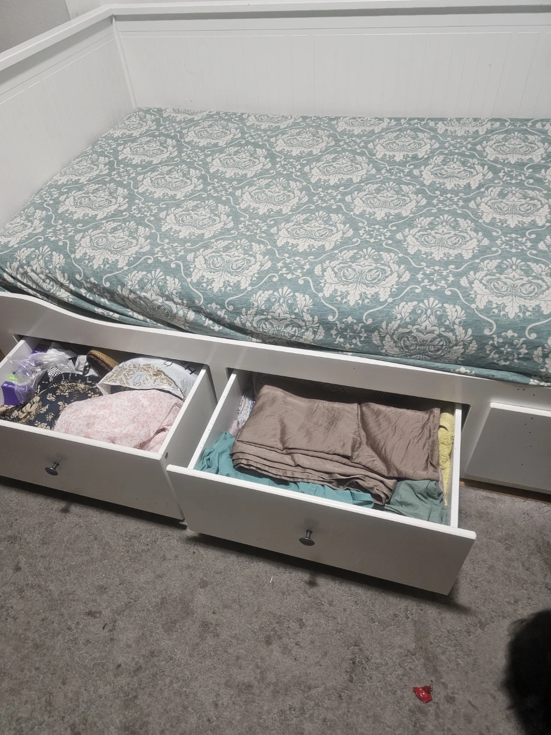 White Daybed with Storage Drawers ikea