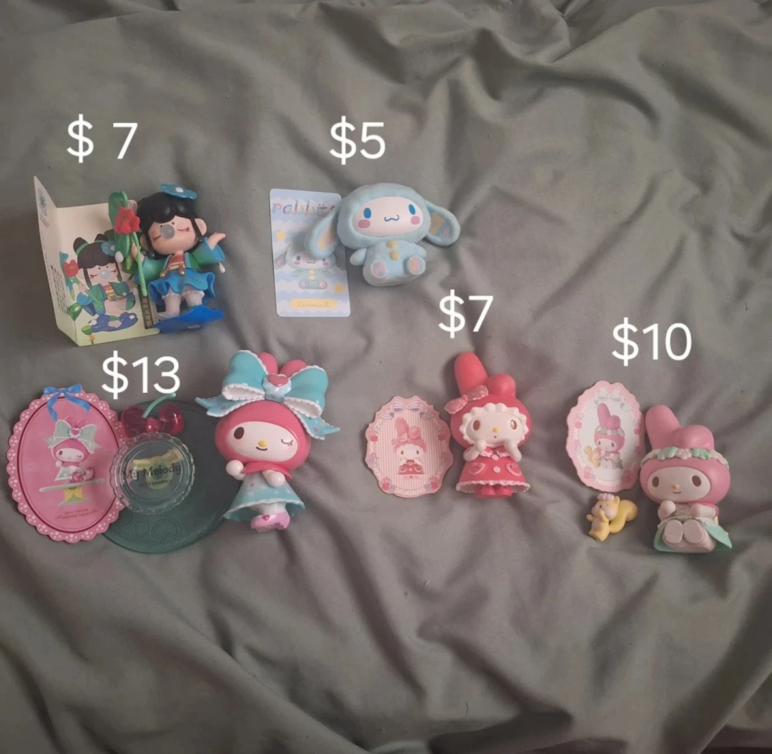 Sanrio My Melody and Cinnamoroll Figures