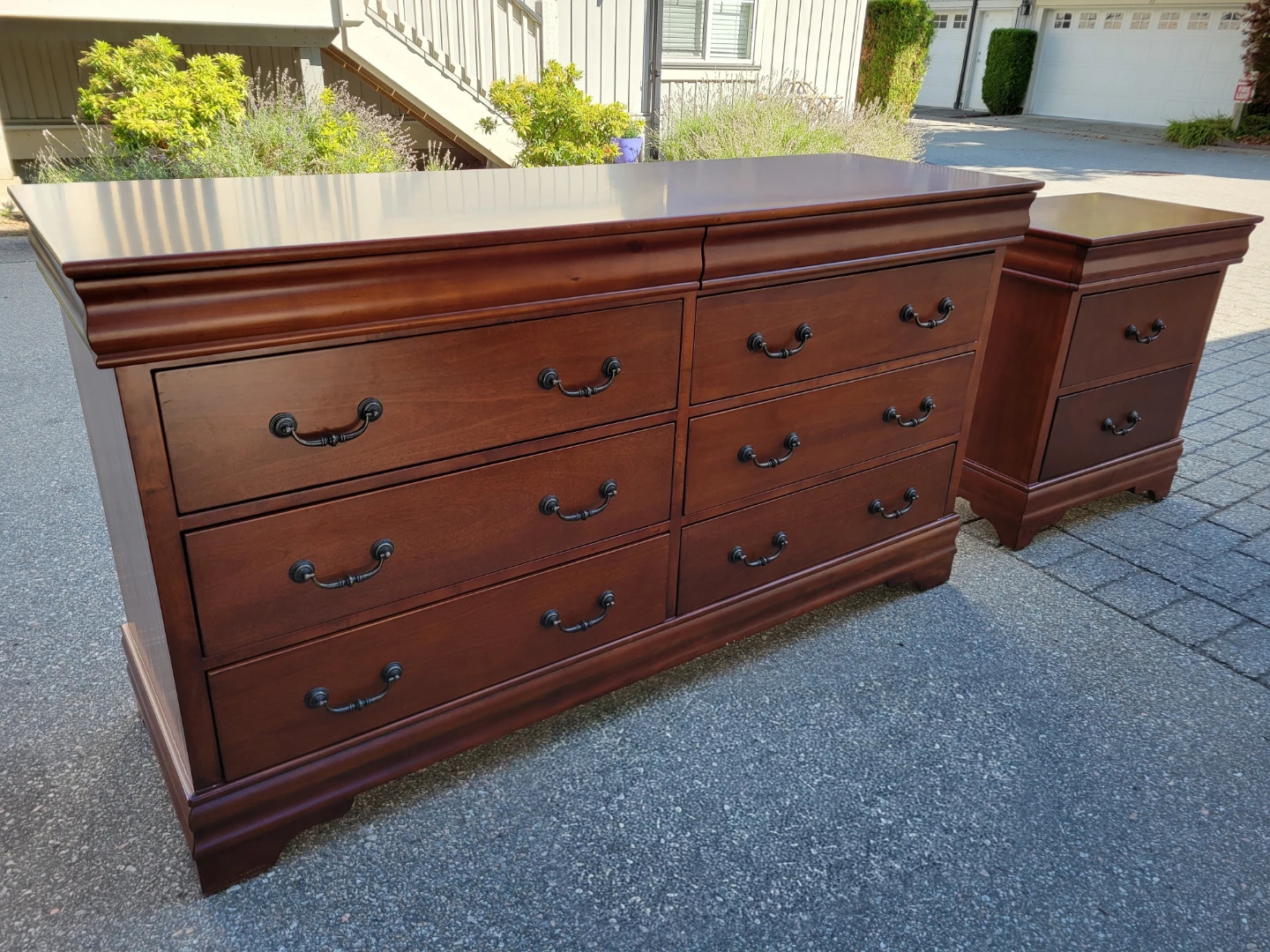 2-Pc Burlington Furniture Solid Cherry Bedroom Set. - photo 2