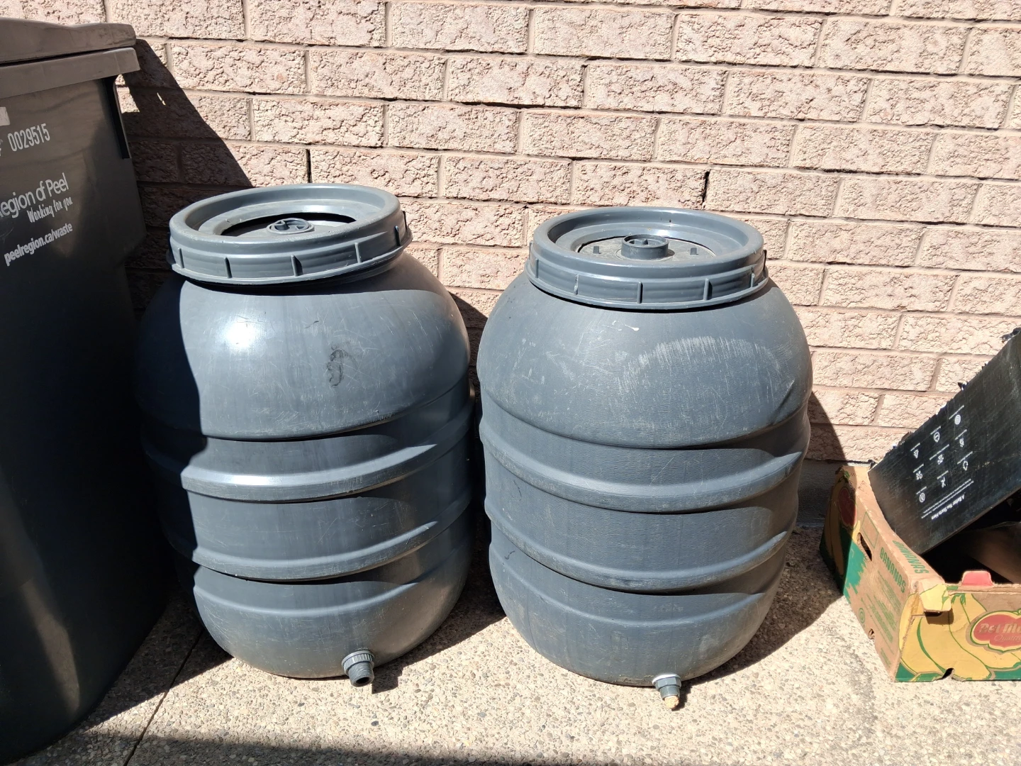 Dark Grey Plastic Water Barrel  2pcs - photo 2