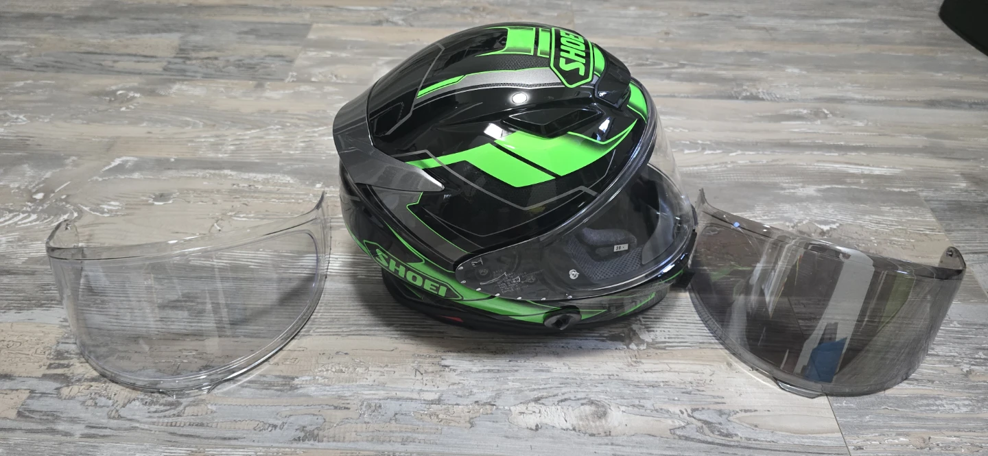 Motorcycle helmet - photo 2