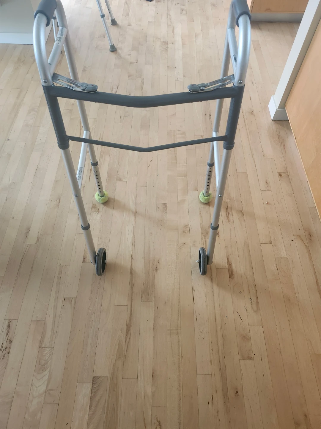 Senior adjustable walker