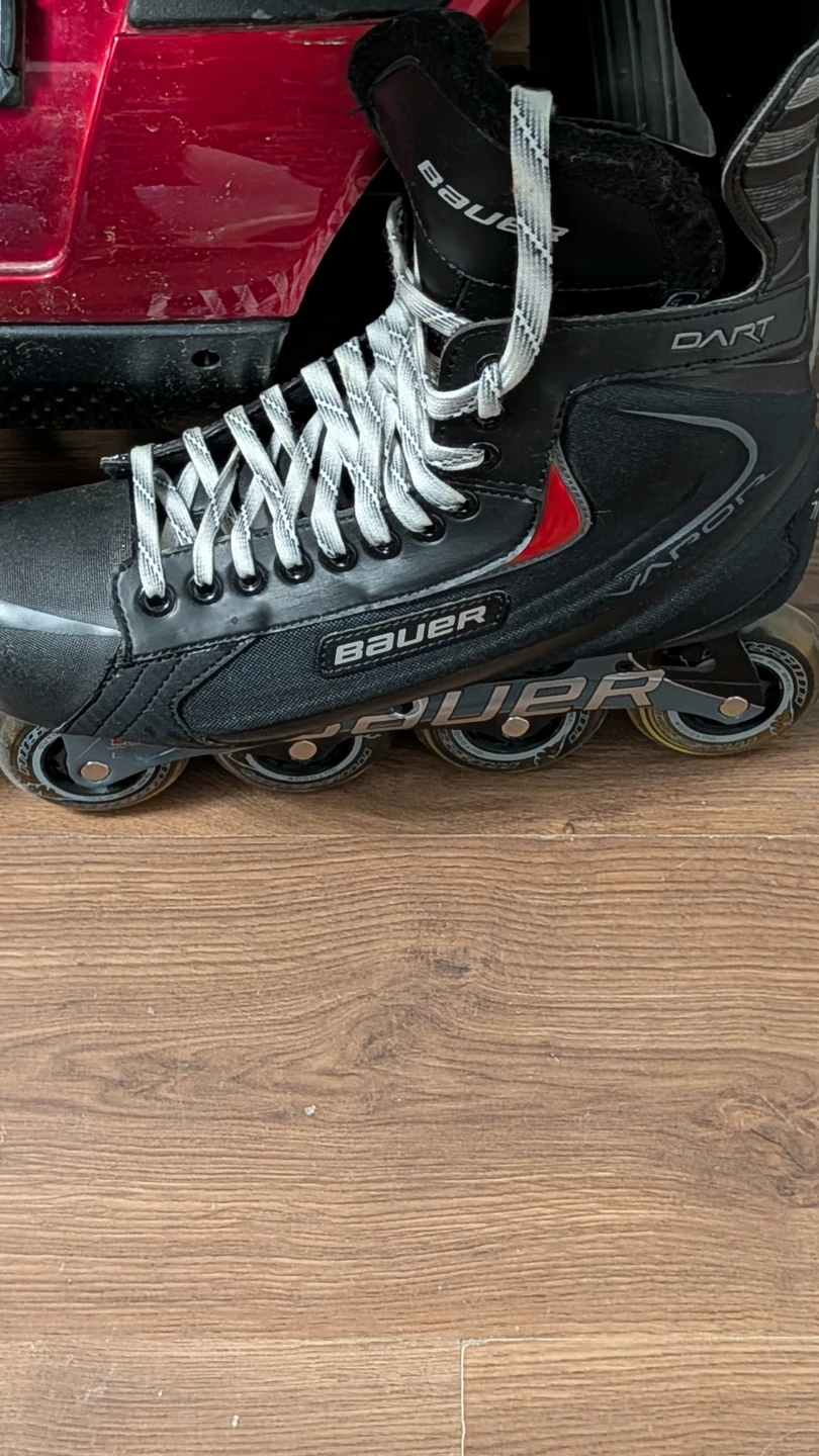 Pristine barely used roller blades - photo 5