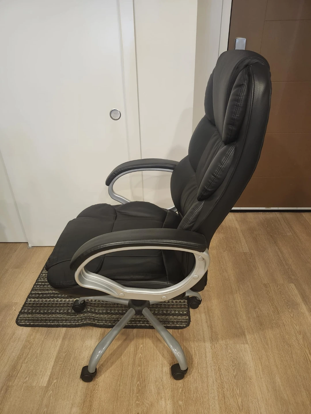 Black Faux Leather Office Chair - photo 2