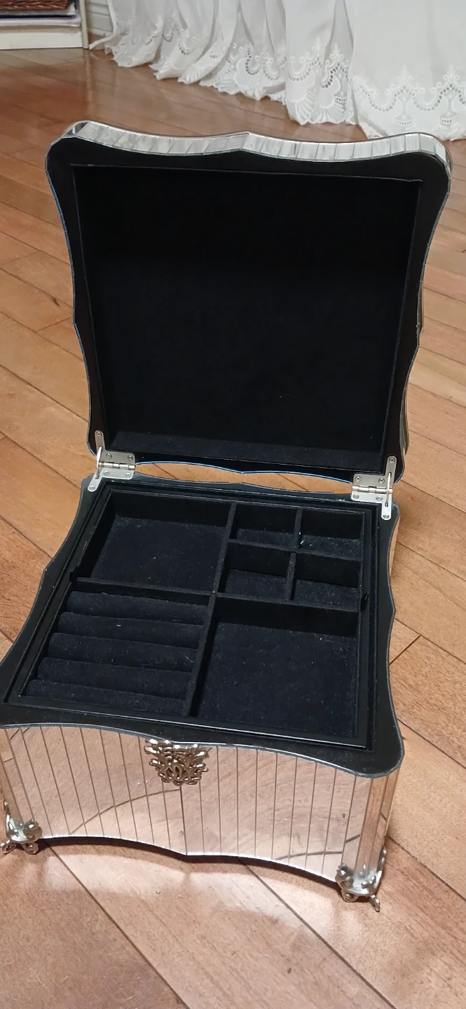 Mirrored Jewelry Box with Compartments - photo 3
