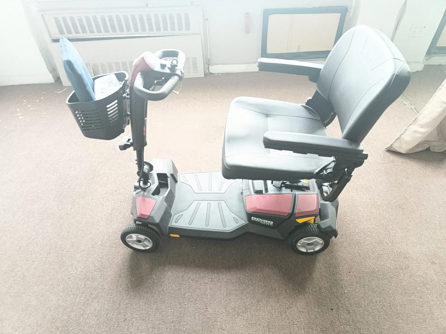 Electric Wheelchair for Sale – $800 OBO + Free Manual Wheelchair - photo 4