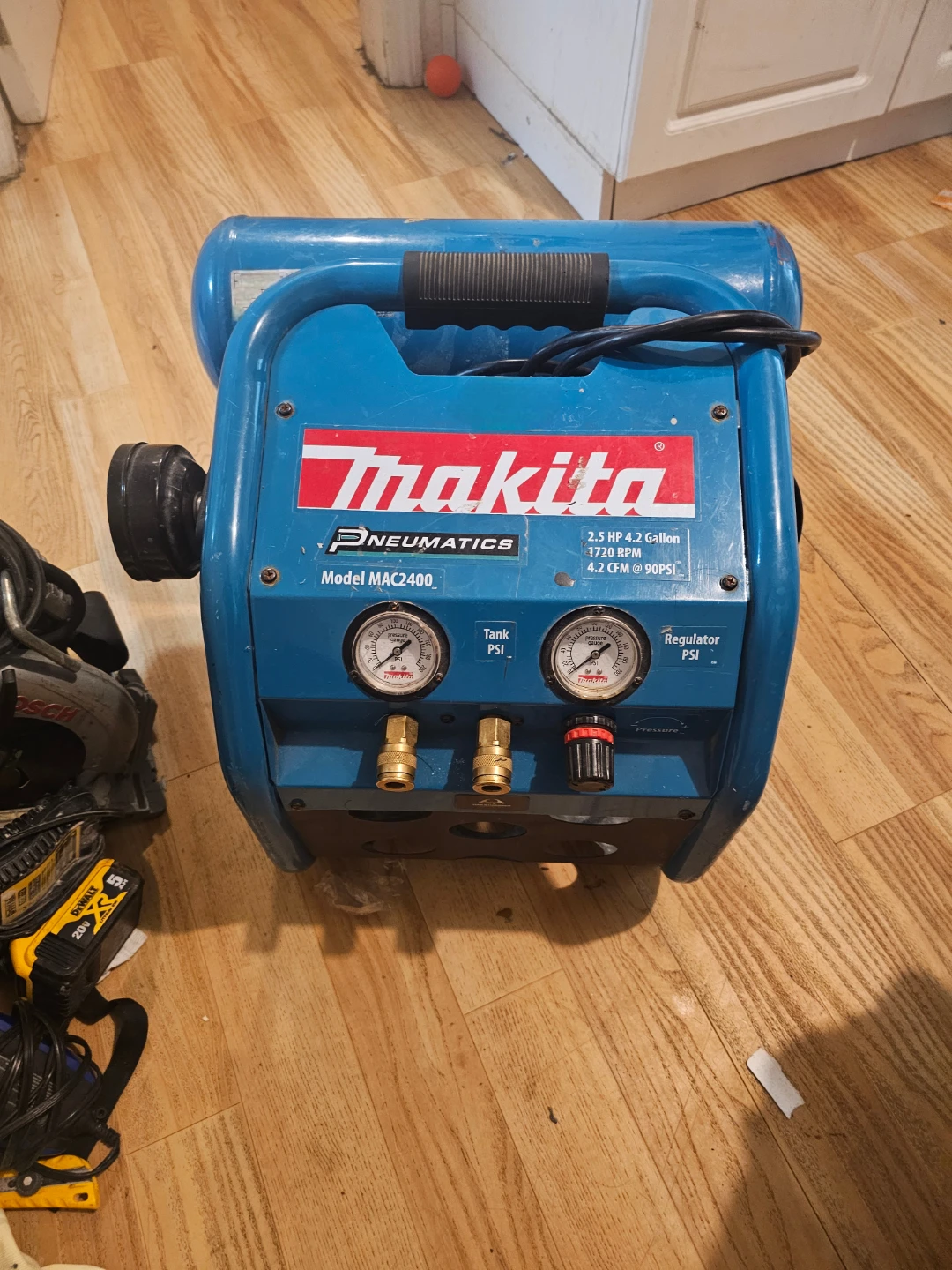 Makita MAC2400 Air Compressor