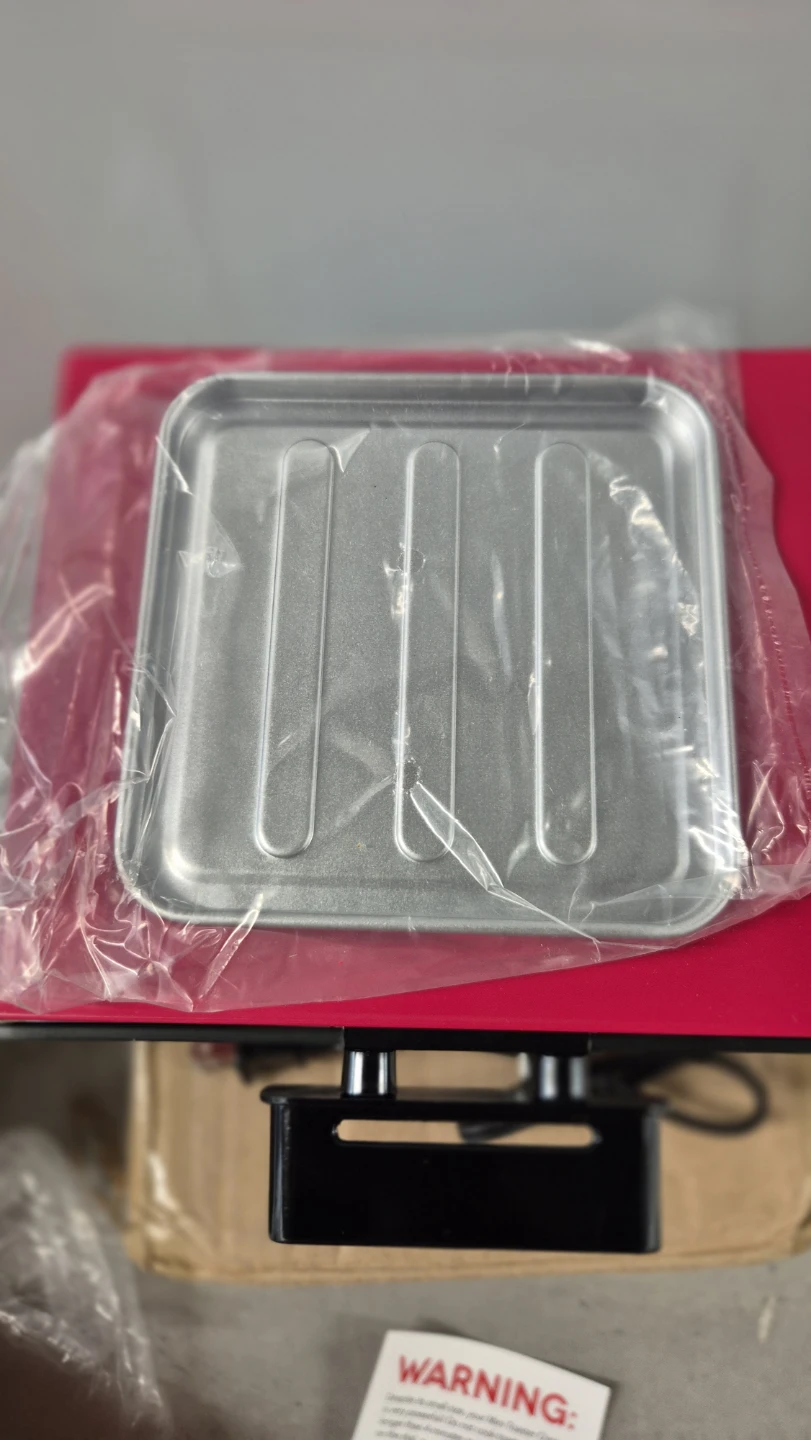 Dash Mini Red Toaster Oven - photo 4