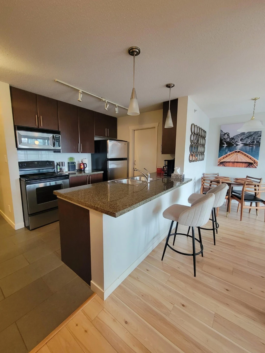 Spacious  High-Rise View Fully Furnished 1Br + Den + Solarium