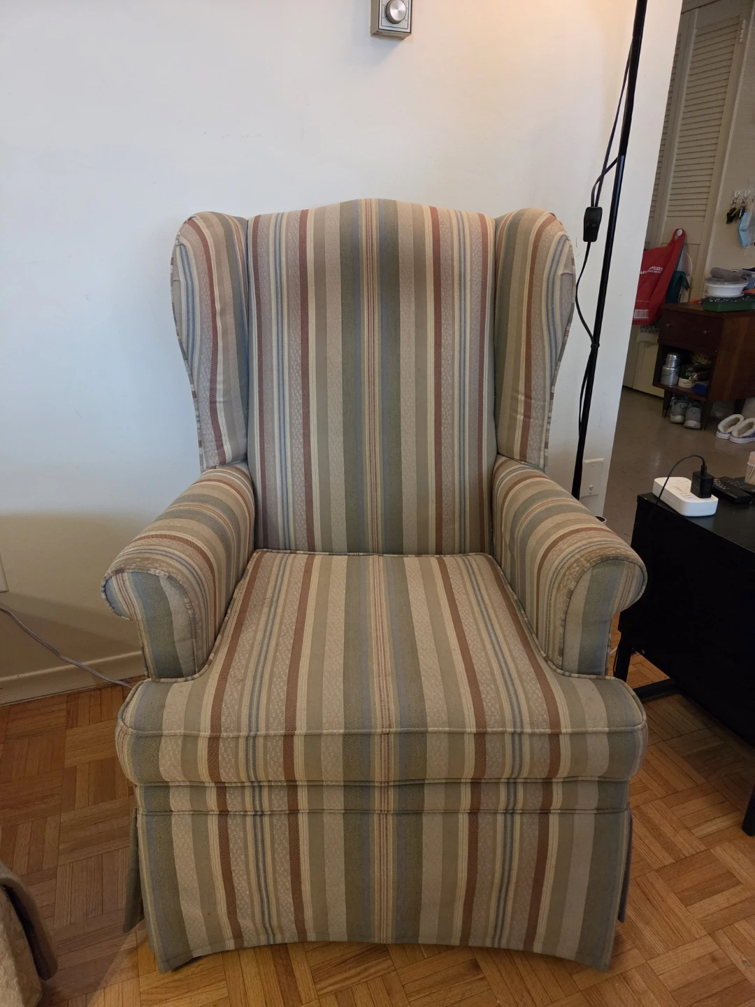 Wingback Accent Chairs - photo 4