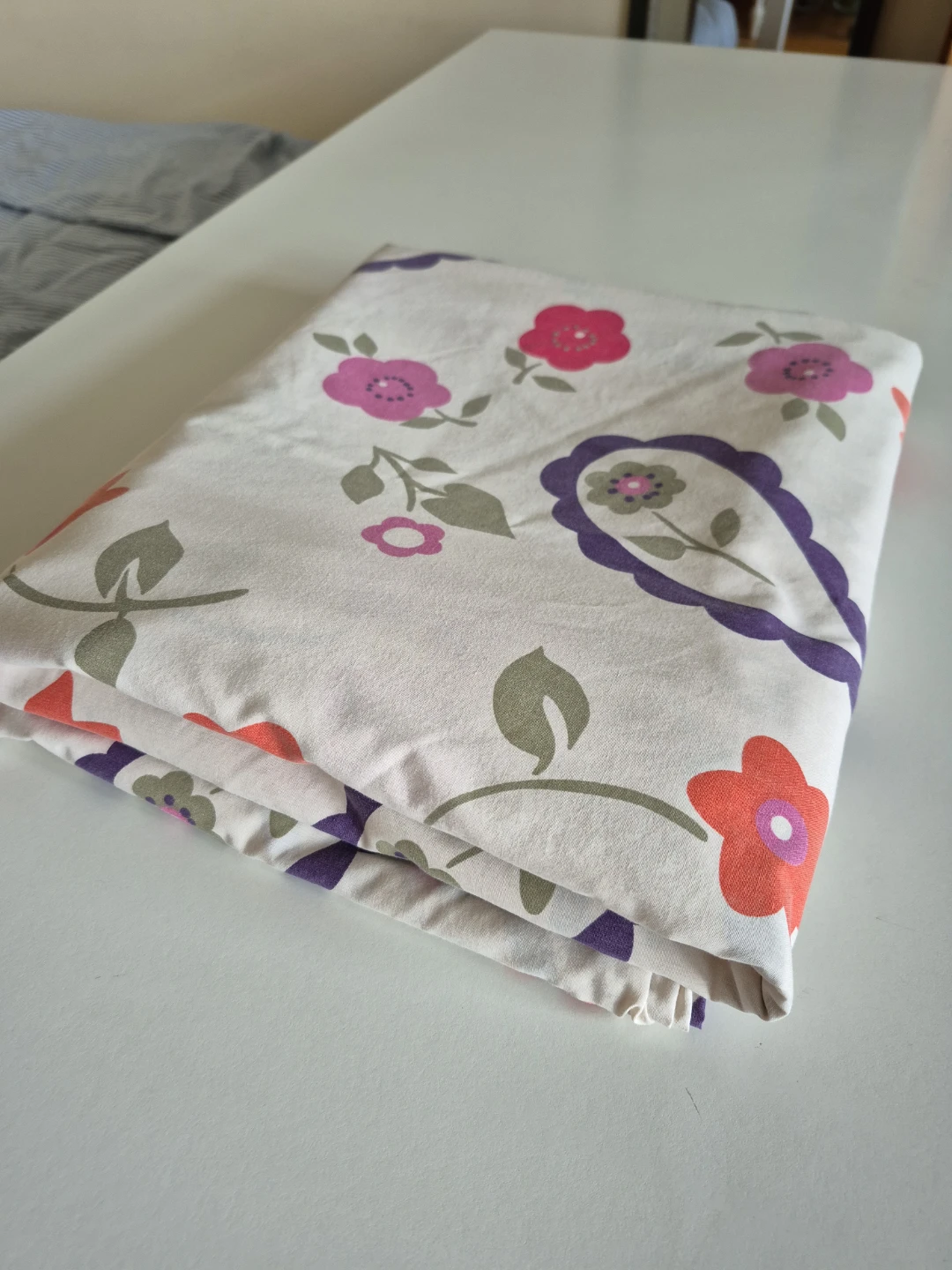 Paisley & Flowers Duvet Cover: Size Double/Full [NOT Ikea] - photo 2