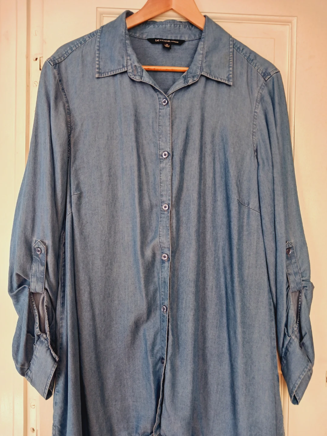 New !! Zac & Rachel Woman blue light denim shirt 1X - photo 4