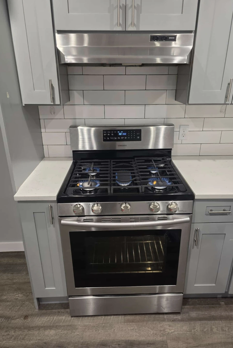 Samsung 30in Stainless Steel Gas Range
