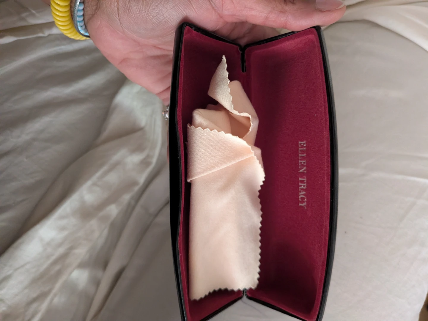Ellen Tracy Black Hard Shell Eyeglass Case - photo 3