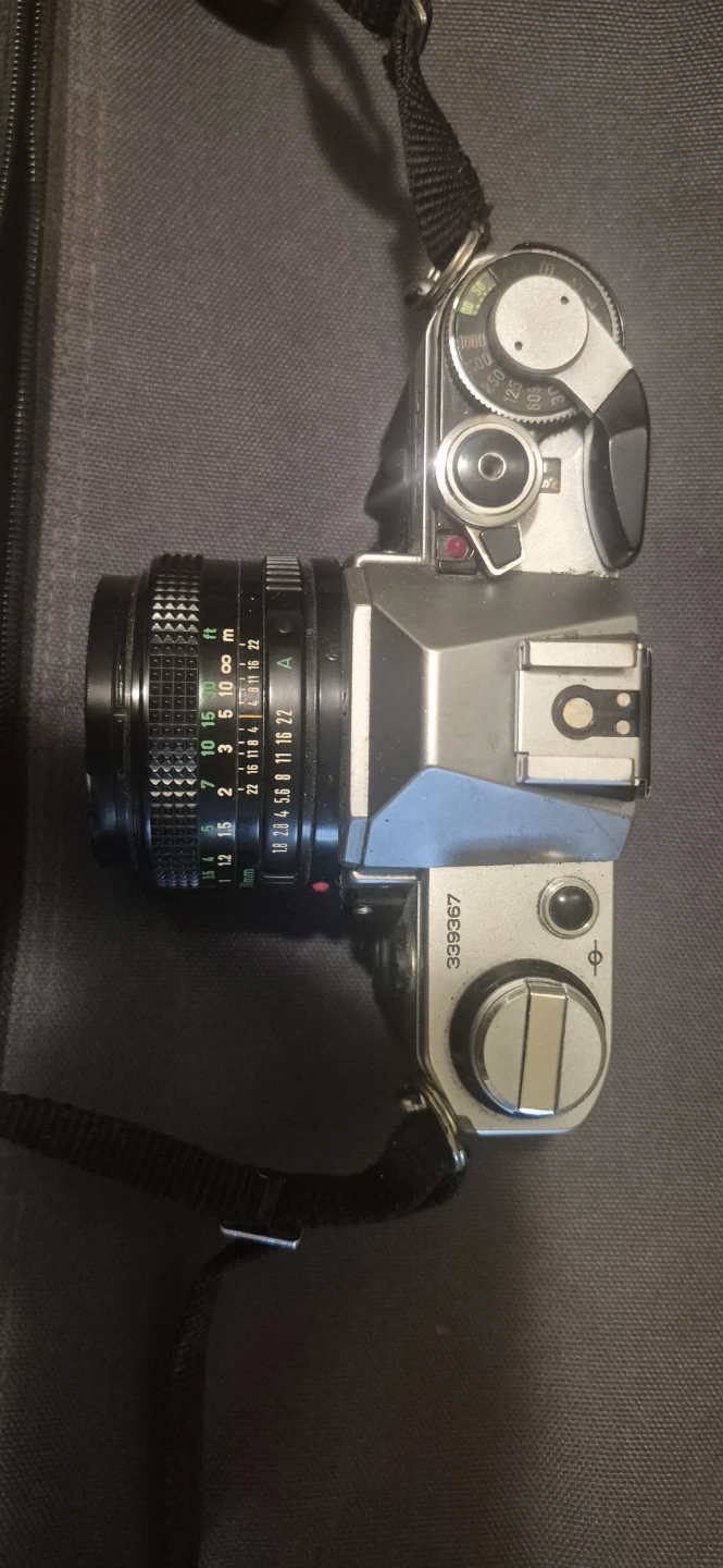 Canon AE-1 35mm Film Camera with 50mm f/1.8 Lens - photo 2