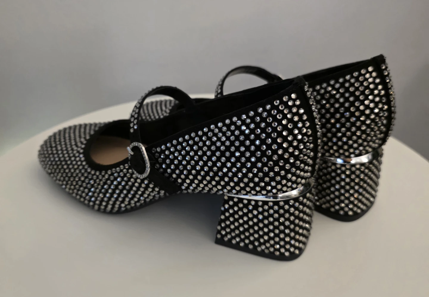 NEW Women's Mary Jane Shoes (size 7) - photo 3