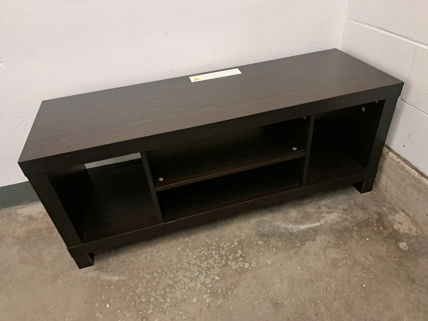 Dark Wood TV Stand "Downtown"