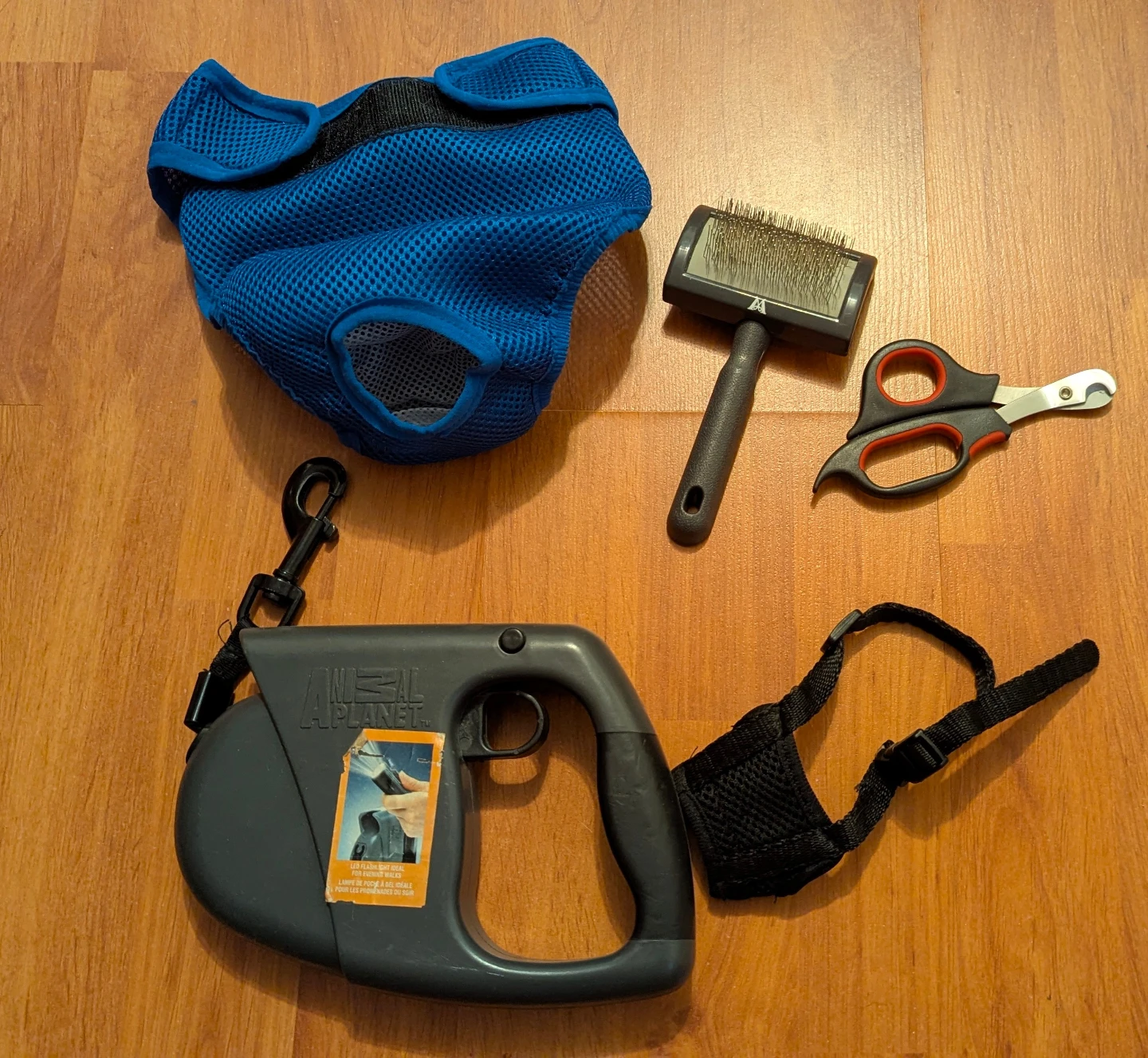 Animal Planet Dog Grooming & Walking Set