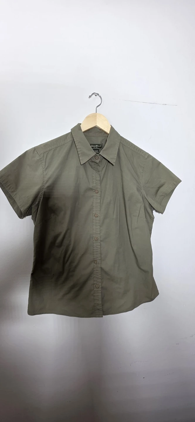 Eddie Bauer Women's Green Short Sleeve Button-Up Shirt