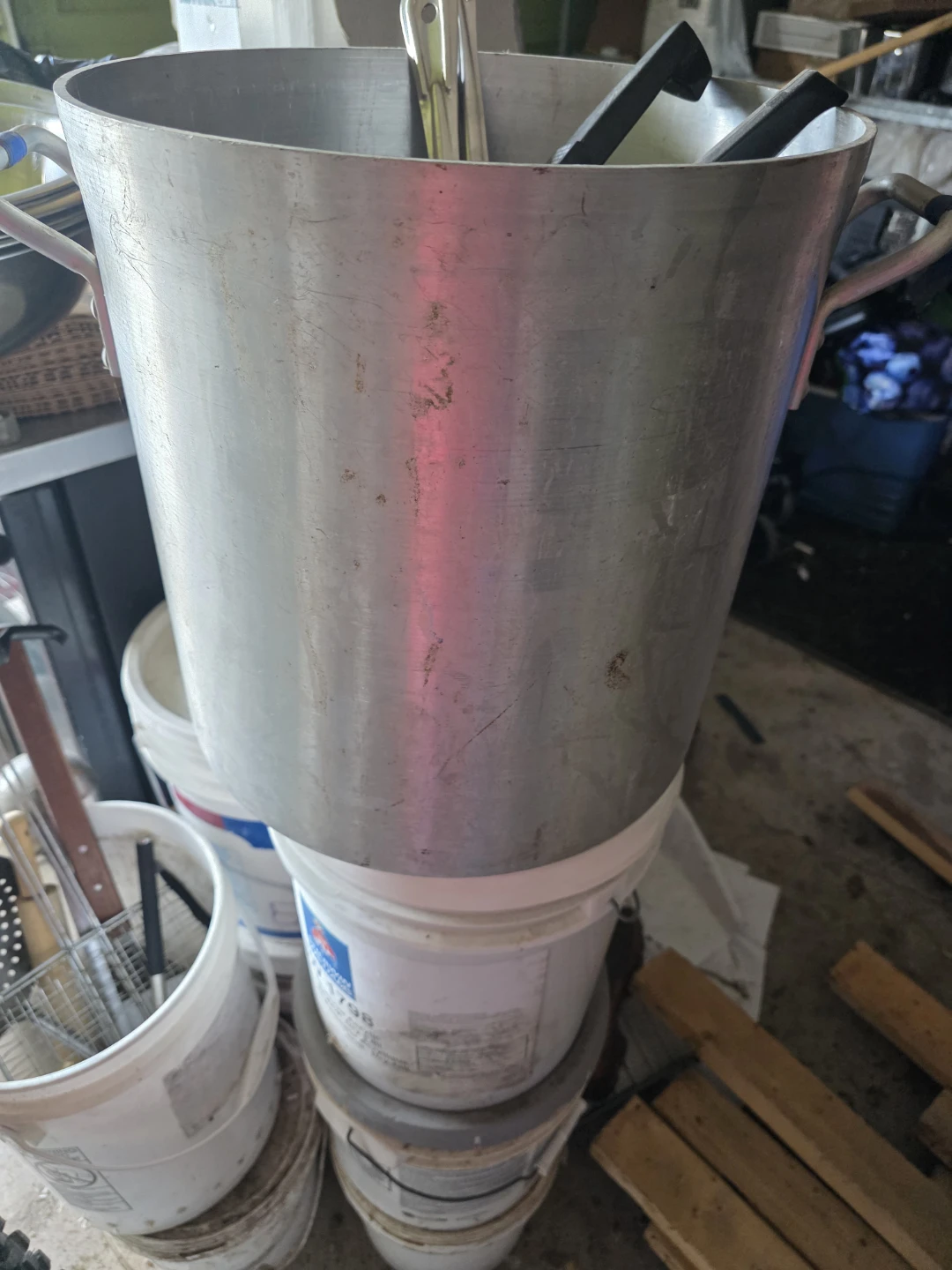 Large Aluminum Stock Pot