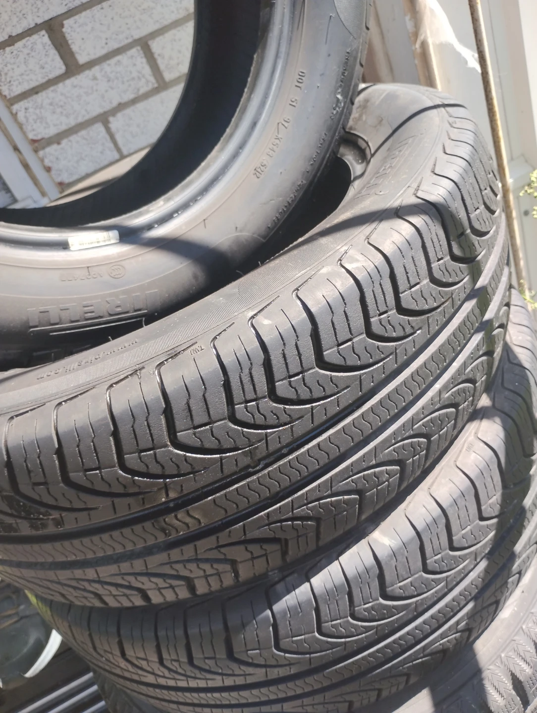 Pirelli P195/60R15 Tires (Set of 4)