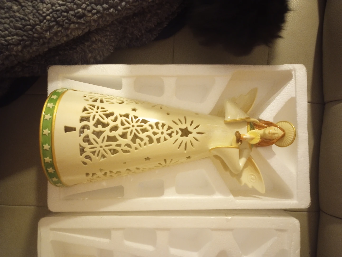 Vintage Ceramic Light Up Christmas Angel Ornament - photo 3