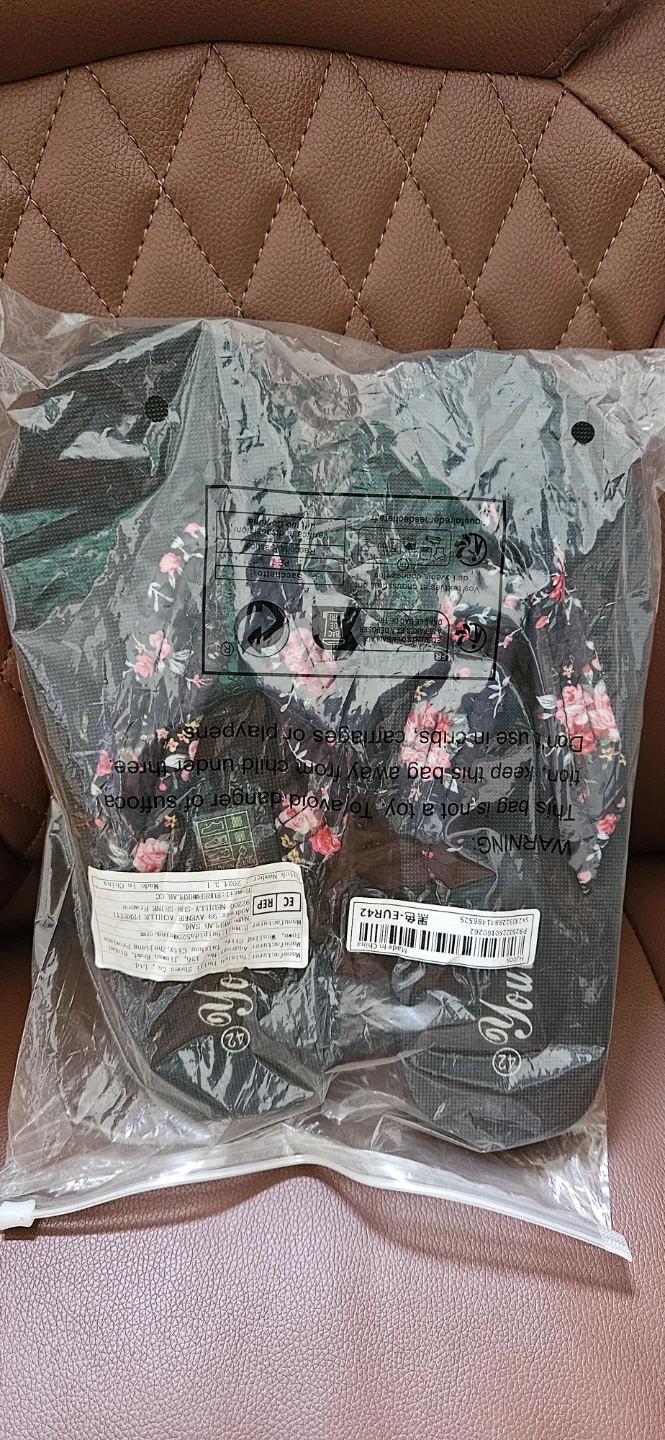 Yiouli Floral Flip Flops Size 42 - photo 2
