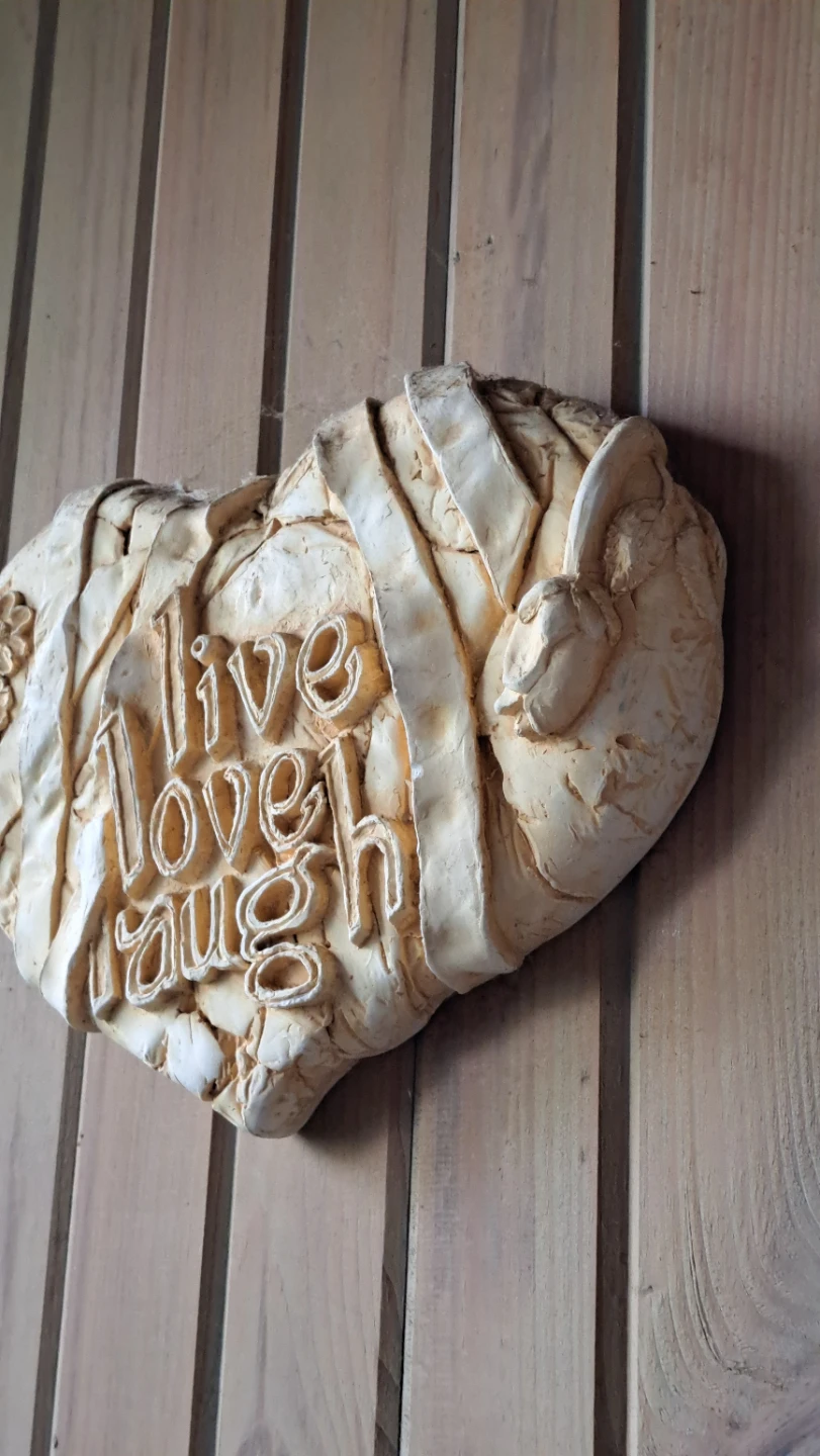 Heart Shaped 'Live Love Laugh' Decorative Wall Plaque - photo 2