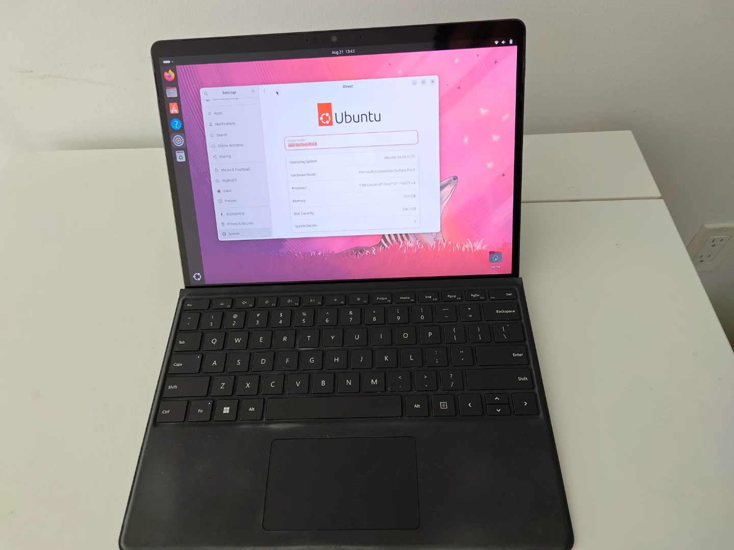 Surface Pro 8 i7 16GB 256GB  Ubuntu, Keyboard Cover Included - photo 3