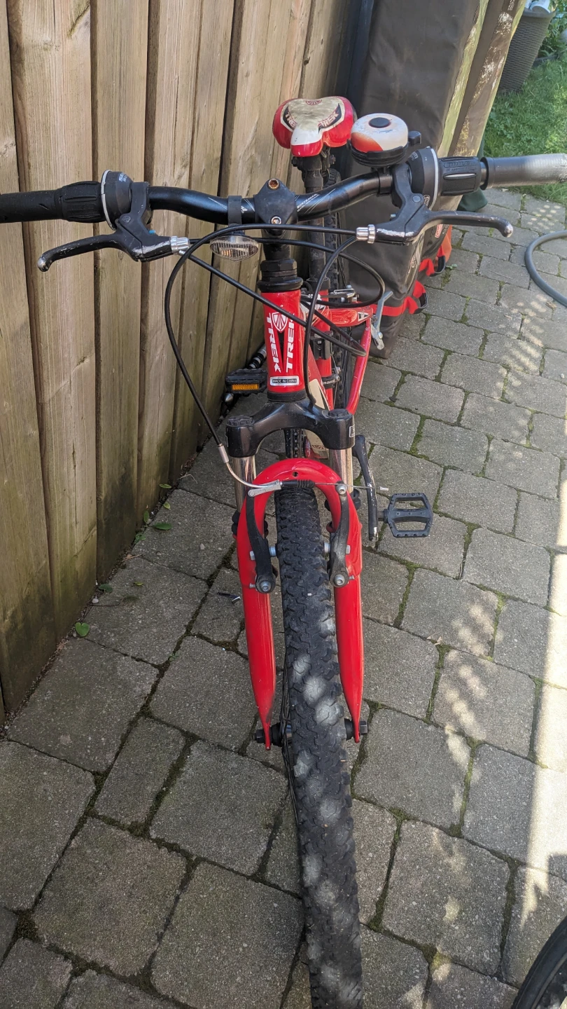Trek 220 Kids Mountain Bike - photo 3