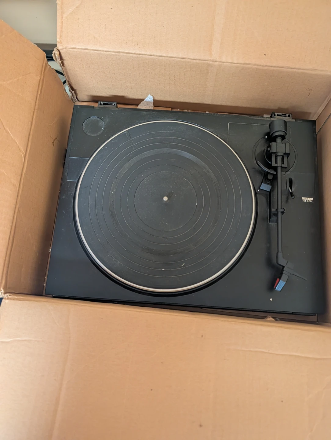 Fisher MT-857 Stereo Turntable - photo 3