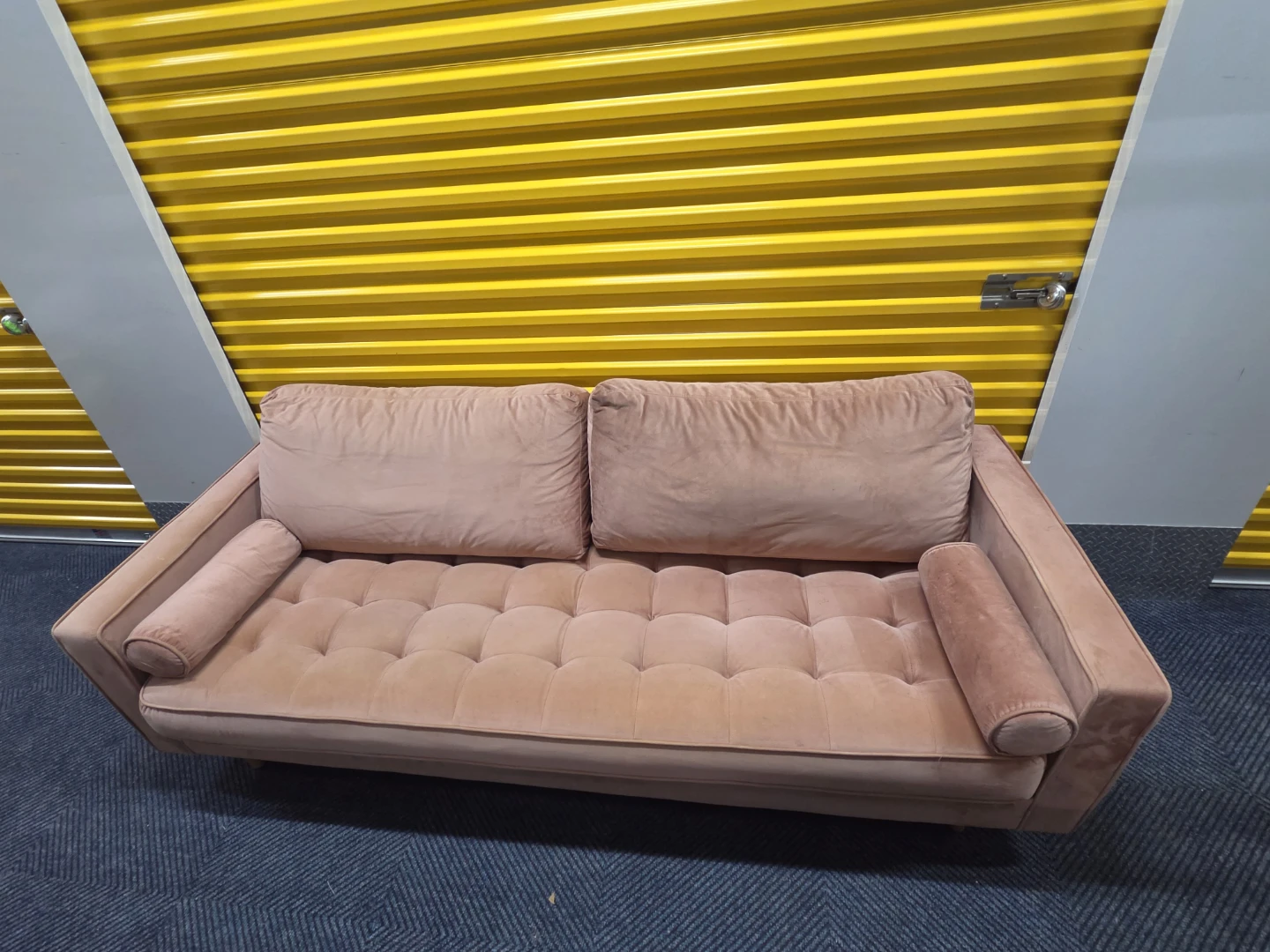 Pink Velvet Tufted Sofa - photo 2