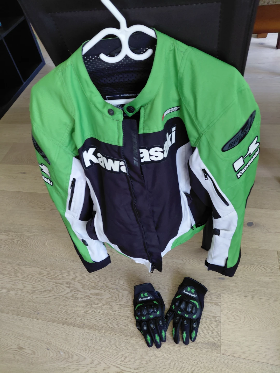 Joe Rocket Kawasaki Motorcycle Jacket & Gloves - photo 2