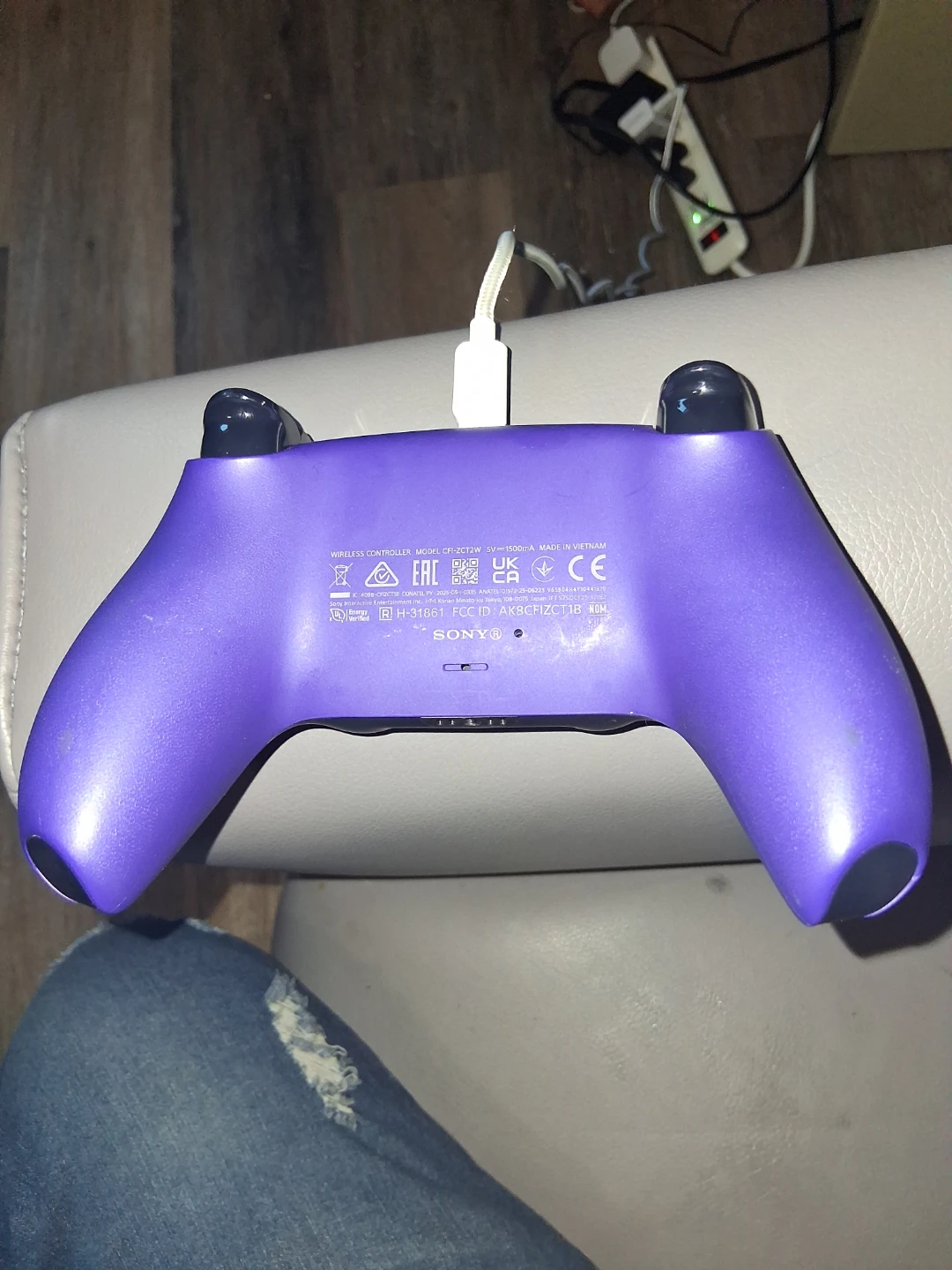 Sony PlayStation 5 DualSense Wireless Controller - Purple - photo 2