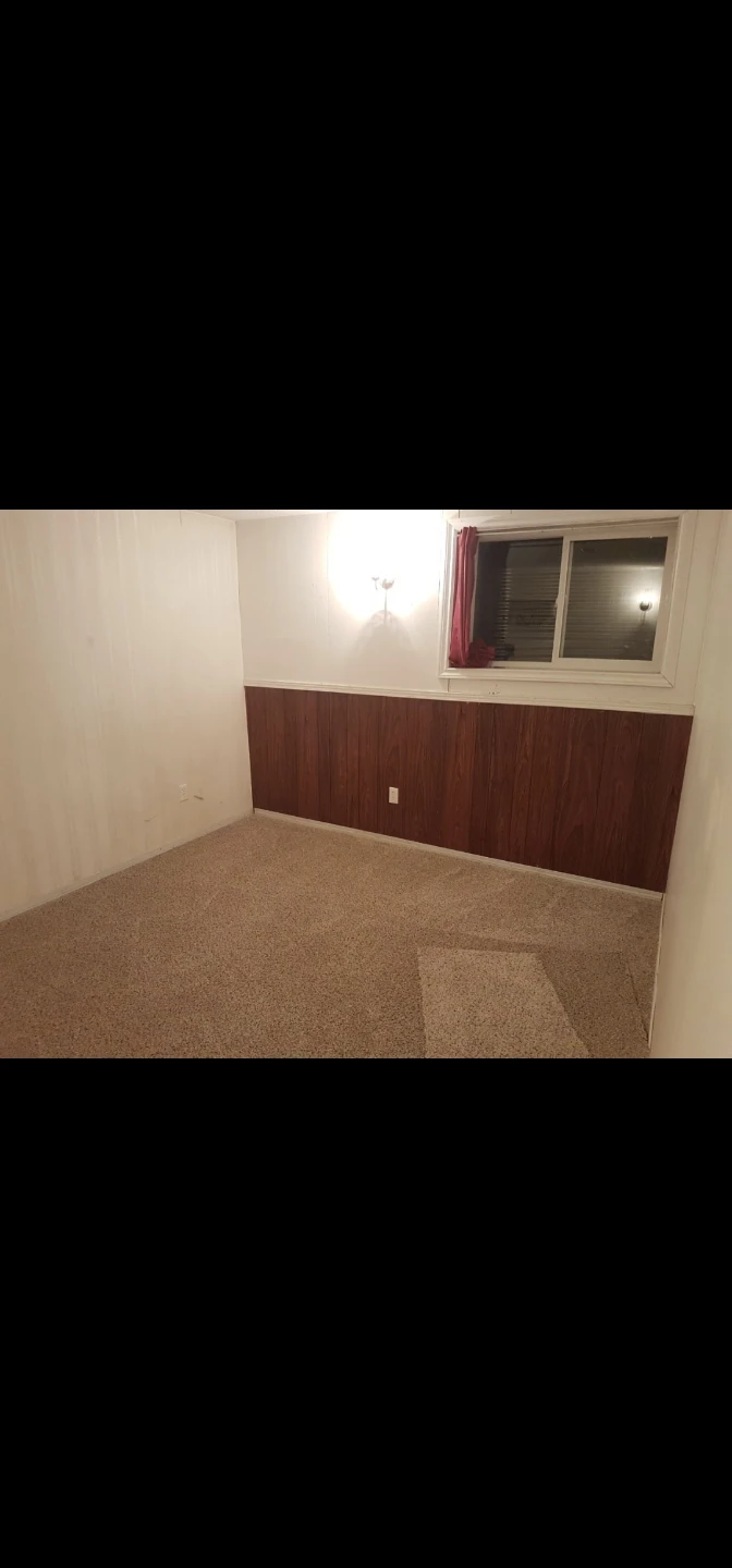 2 BEDROOMS BASEMENT SUITE AVAIL IMMEDIATLY MARLBOROUGH N.E - photo 3